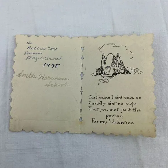 Vtg 1930s 1935 Valentine's Day Holiday Die Cut Double Side Boy Girl Cottage Card - Picture 3 of 4